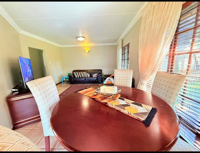 2 BEDROOM HOUSE FOR SALE IN VANDERBIJLPARK SE 4